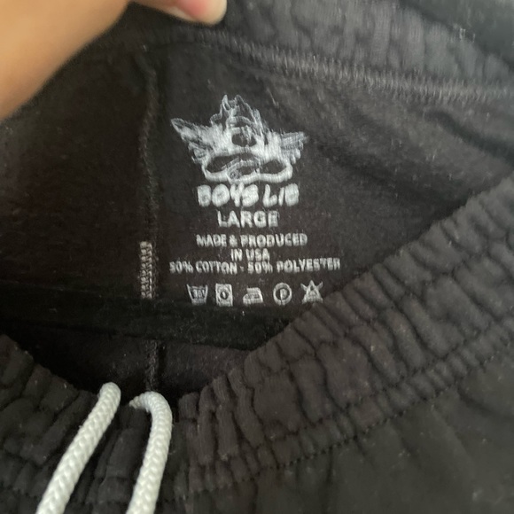 SOLD ❌ Boys Lie Read Me V2 Sweatshort - Picture 8 of 9